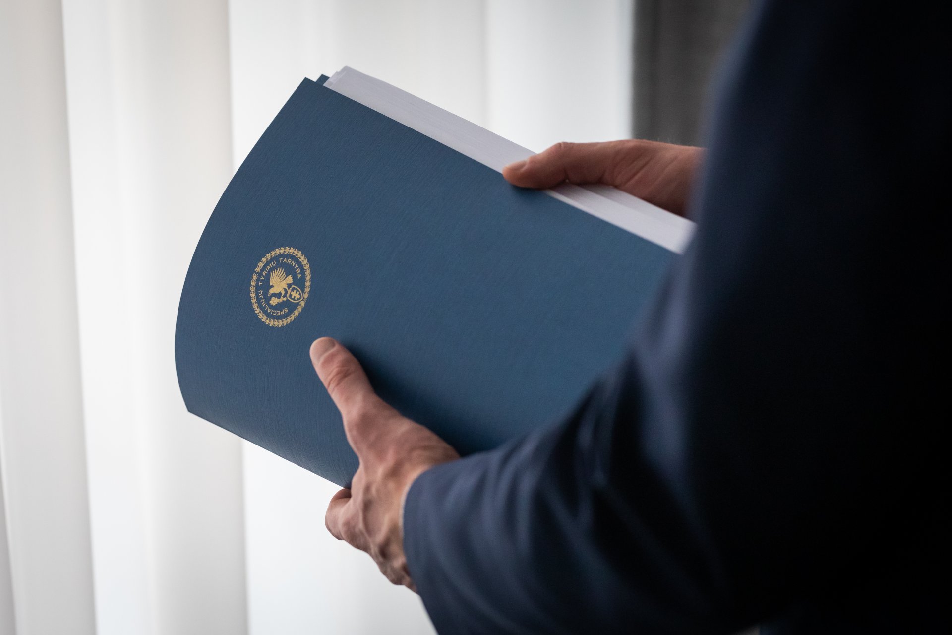 KVIETIMAS VERSLO ATSTOVAMS DALYVAUTI APKLAUSOJE APIE VEIKLĄ UŽSIENYJE